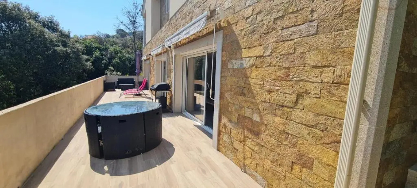 Casa Bella bas de villa vue mer tout confort avec option véhicule