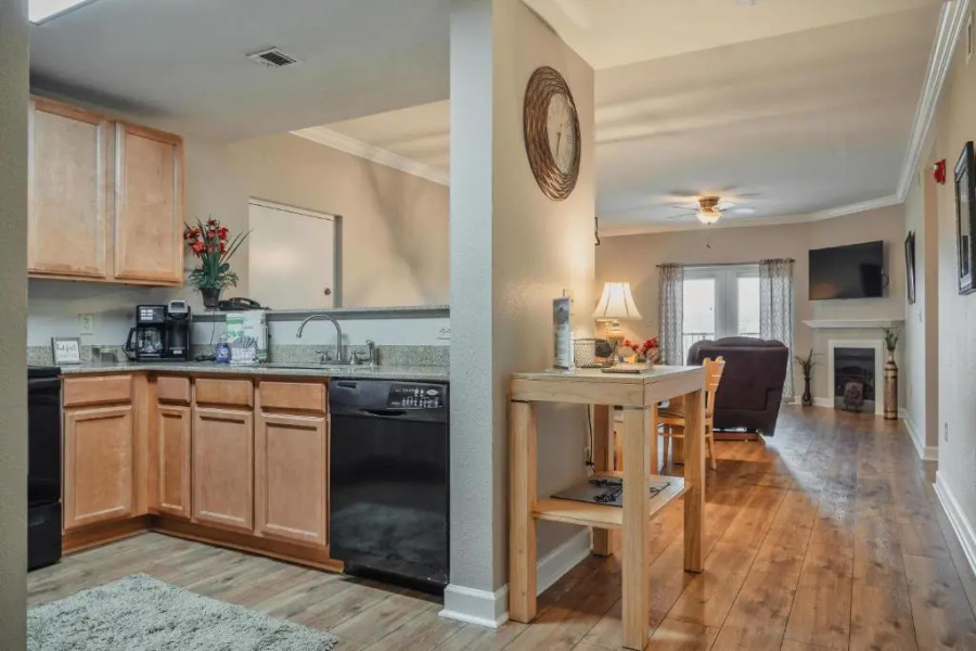 MVC - Unit 3707 - Sweet Wilderness