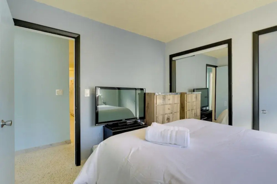 North Miami Beach Rental: Near Walking Park!