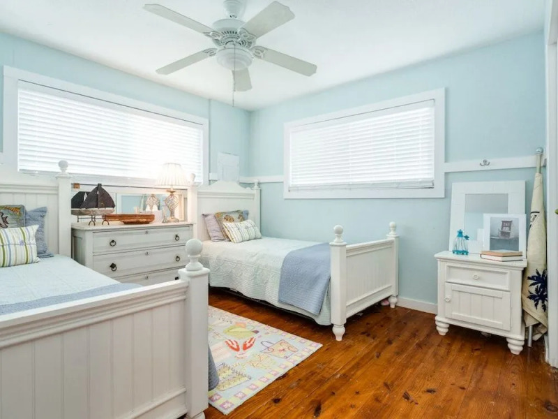 Galveston Canal House with Pool by RedAwning