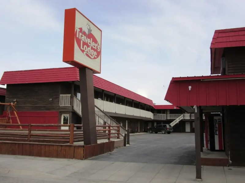 Traveler's Lodge