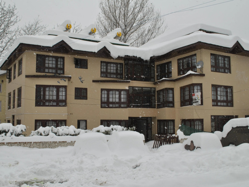 Hotel Fifth Season - Pahalgam