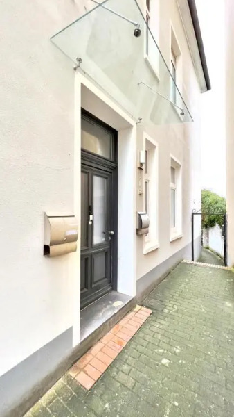 Geräumiges City-Apartment mit 4 Schlafzimmer und 2 Badezimmer mit Parkplätzen D46-OG