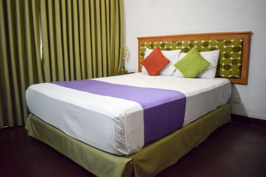 Yoho Negombo Road