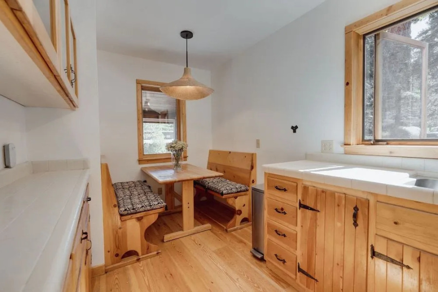 North Lake Hideaway Prime Locale for Outdoor Fun