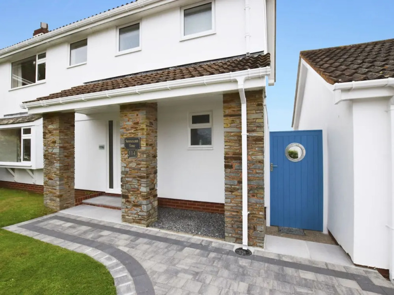 Modern Holiday Home Just Outside Brixham, Near Golf Course and sea