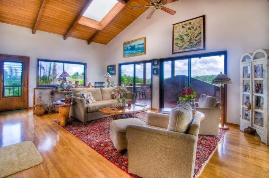 Kumulani 3 Bedroom Home by RedAwning