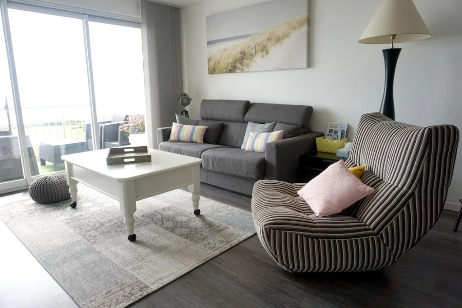 Apartment with One Bedroom in Guidel, with Wonderful Sea View, Shared Pool, Furnished Balcony - 100 M From the Beach