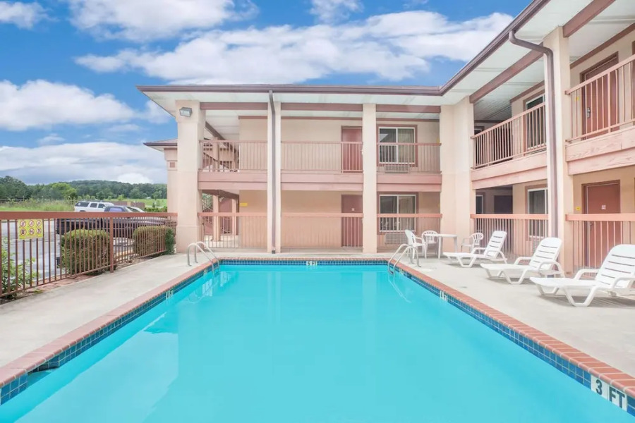 Super 8 Decatur Priceville