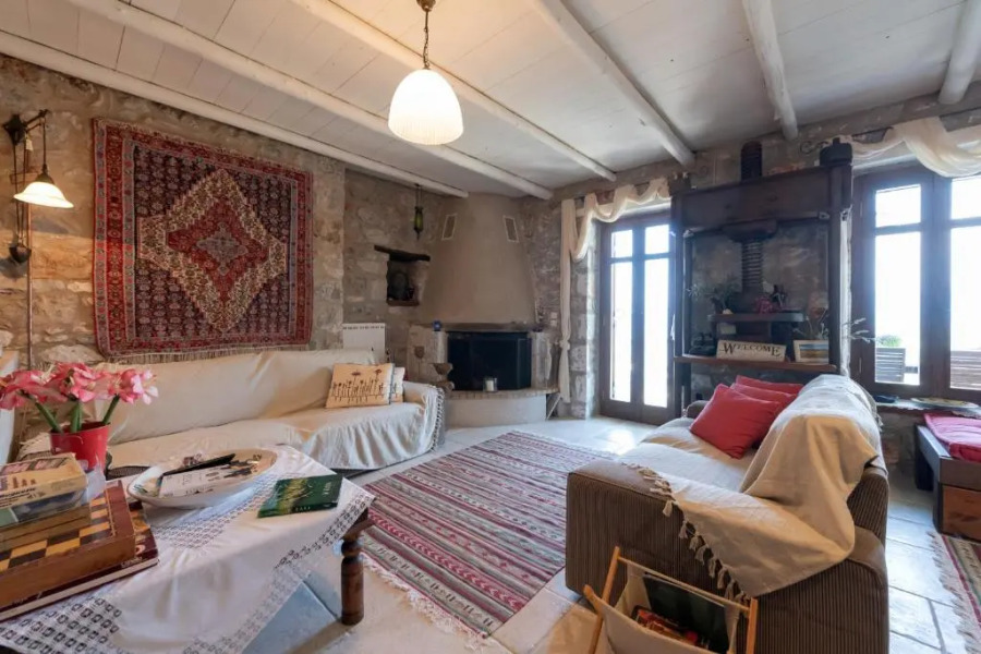 Luxury Stonehouse Verga