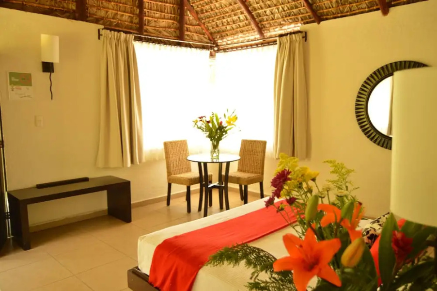 El Pistache Couples Boutique Hotel