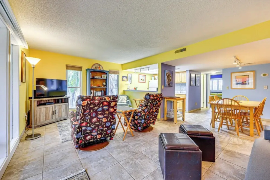 St Johns River Retreat in Welaka w/ Dock Access