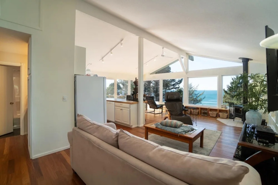 Otter Rock Hideaway