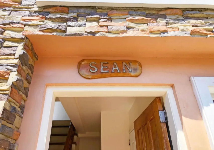 OYO 889 Amboy Hometel