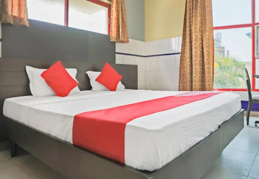 Shanthi Royal by OYO Rooms