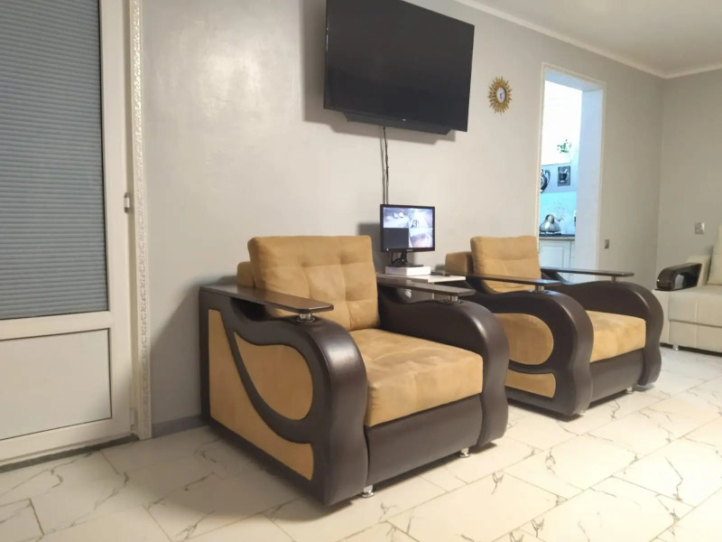 Семейный дом у подножия горы Медовая