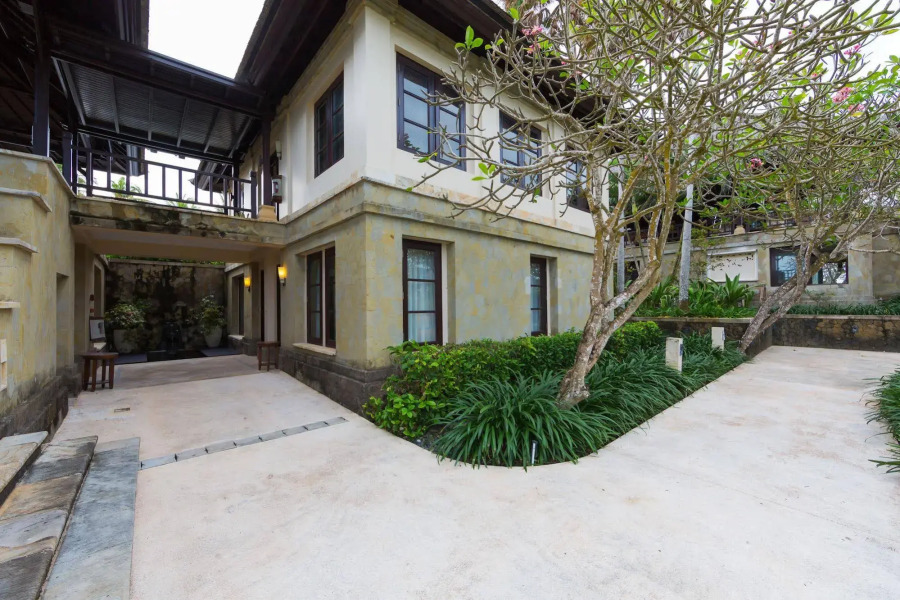 Nirwana Villa Estate