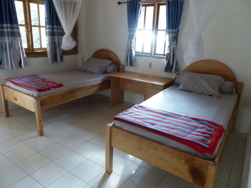 Krui Surf Camp Hotel Mutiara Alam Zandino