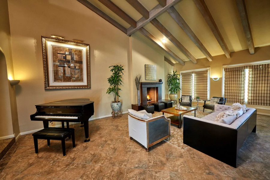 Scottsdale Plaza Resort
