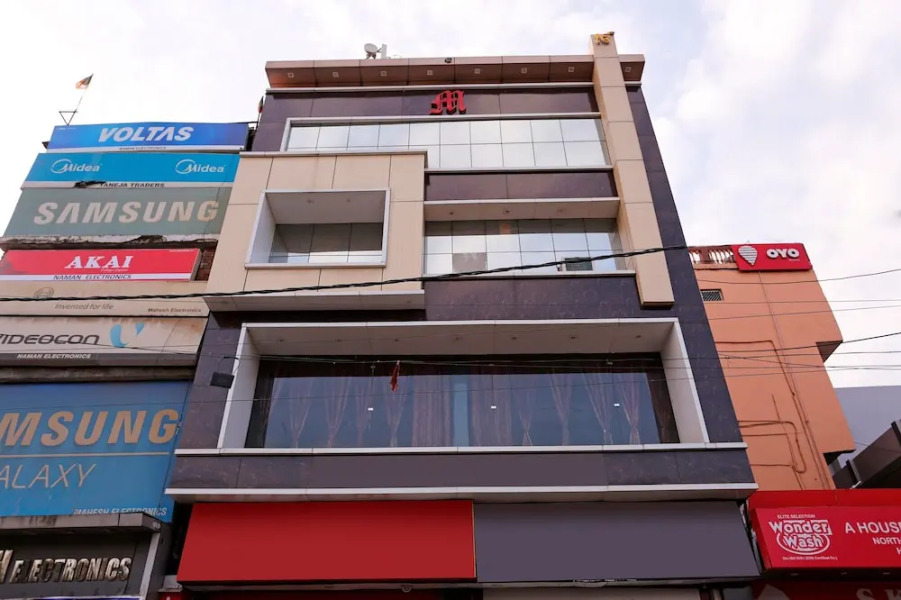 Mehfil Hotel by OYO Rooms