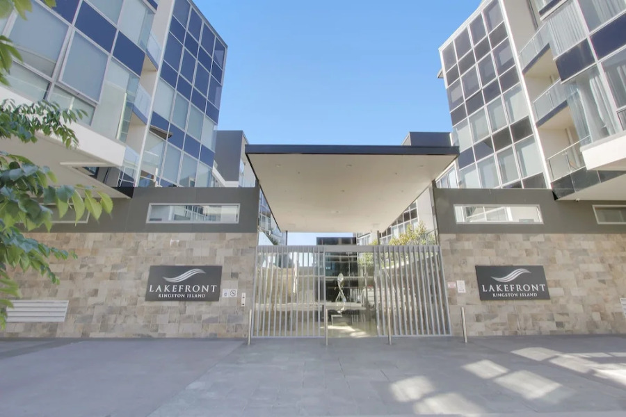 Accommodate Canberra - Lakefront