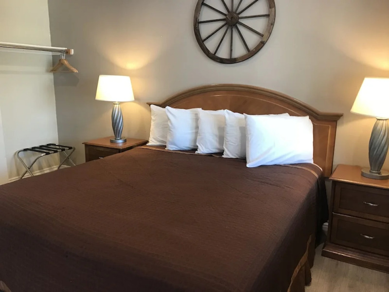 Westward Wagon Inn Theme Park Entrance