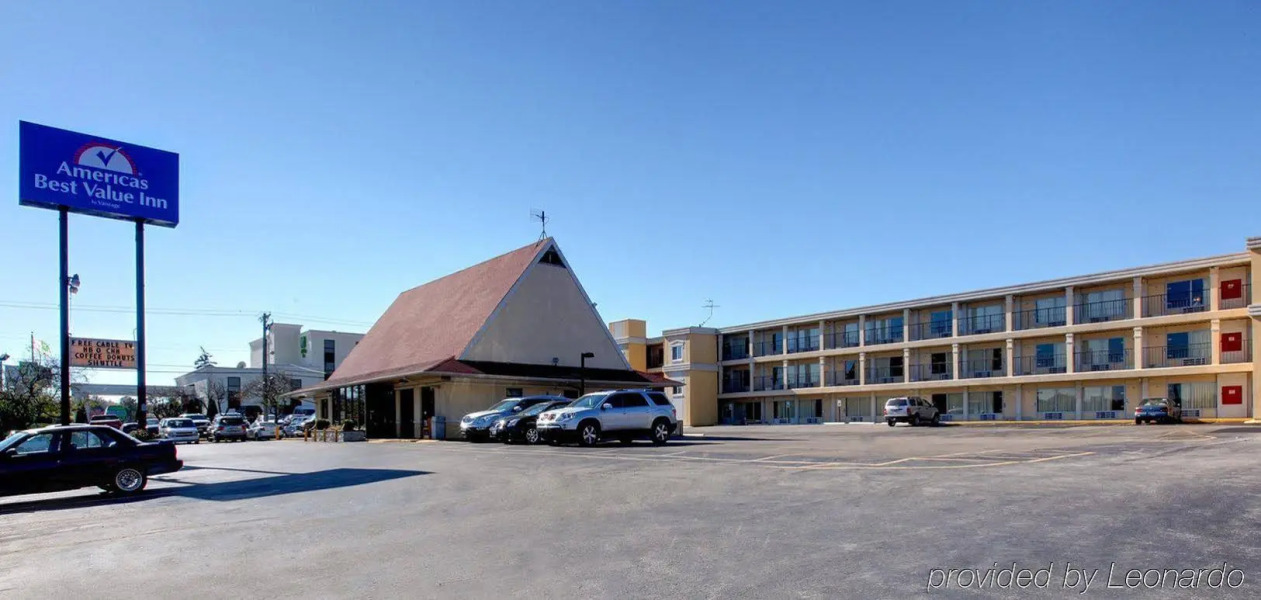 OYO Hotel St. Louis Lambert Airport