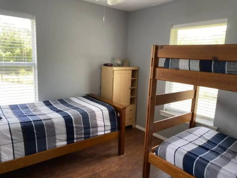 Beautiful Kayewood Waterfront Retreat