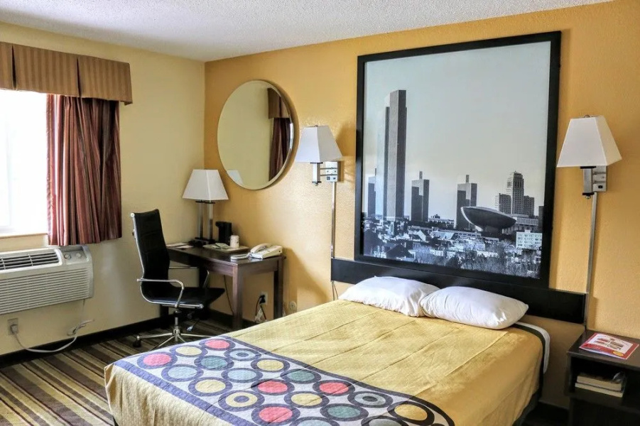Super 8 By Wyndham Latham/Albany Airport