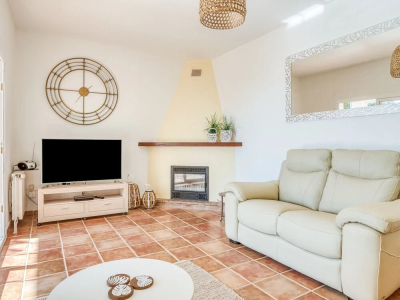 Charming Villa With Private Swimming Pool Located 100 M From The Sea