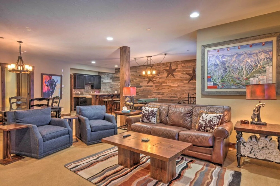 Blue River Home w/ Hot Tub, 6 Mi to Skiing!