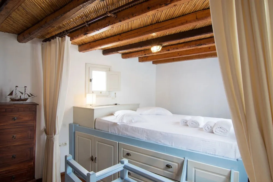 Serifos Houses Hora