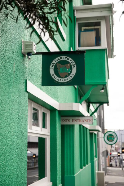 The Pickled Frog - Hostel