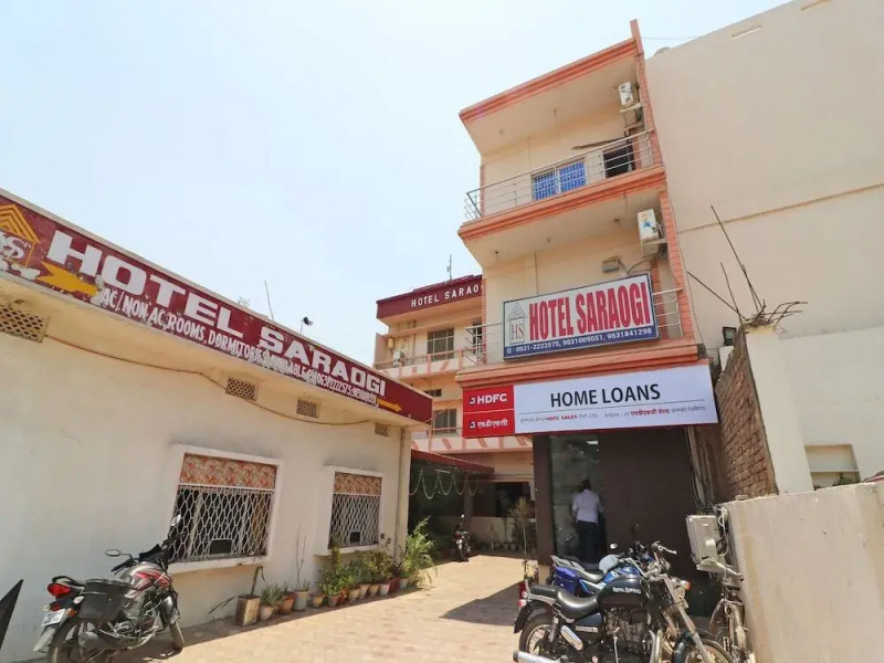 Hotel Saraogi Palace