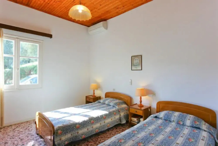 Irena Walk to Beach Sea Views A C Wifi Car Not Required - 244