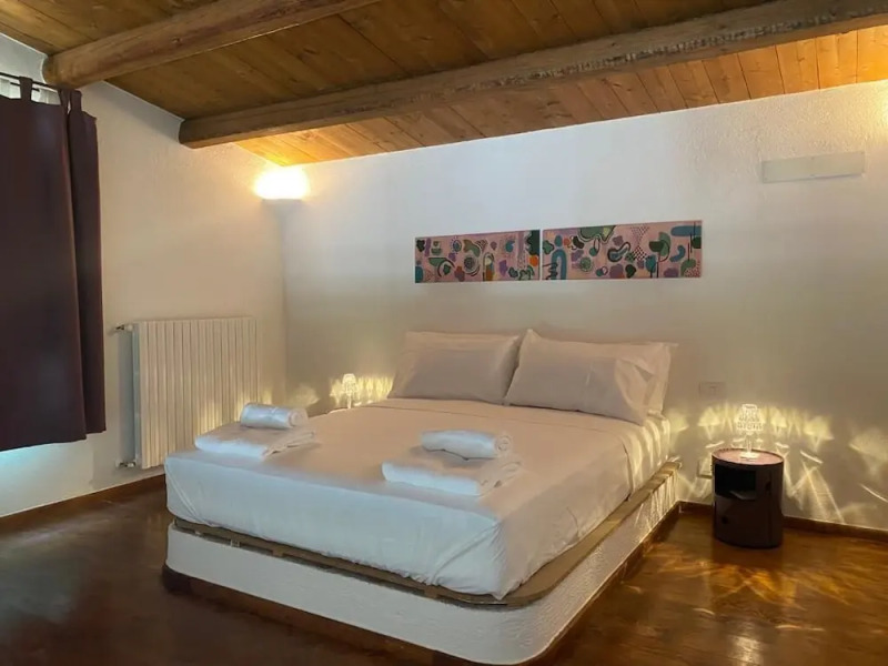 Unique Countryside Loft Room, Near Naples