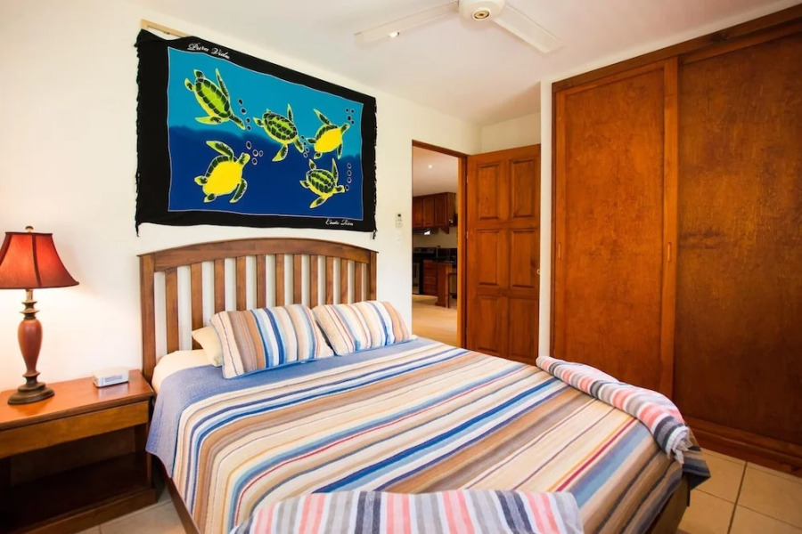 Charming unit that sleeps 4 - with pool - walking distance from Brasilito Beach