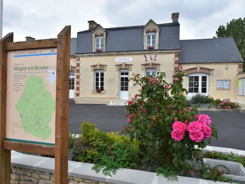 Luxury Home in Magny-en-bessin With Garden, Beach at 4km