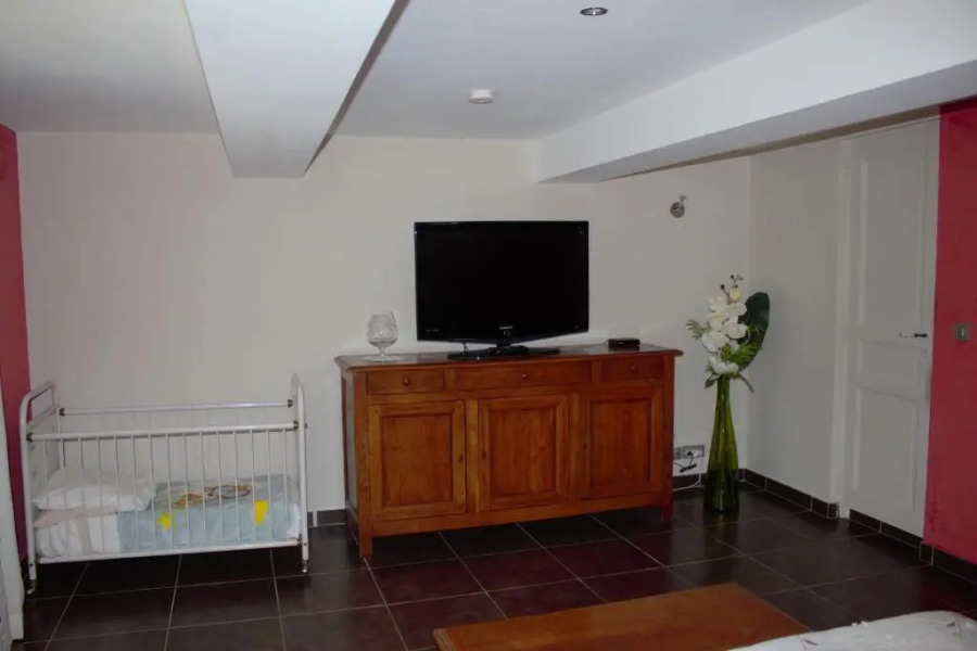 Clôt de Félines Chambre spacieuse