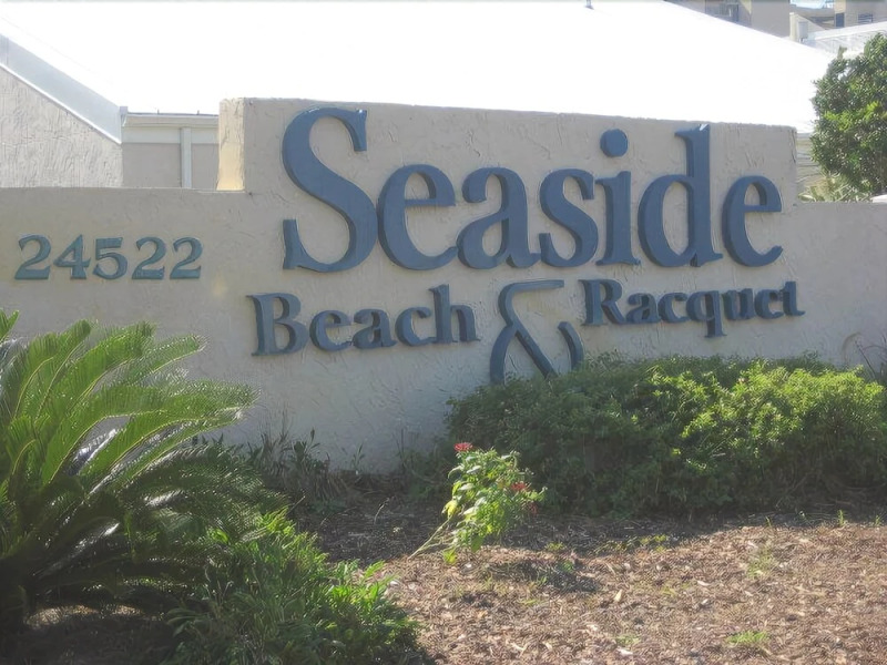 Seaside Beach & Racquet Club