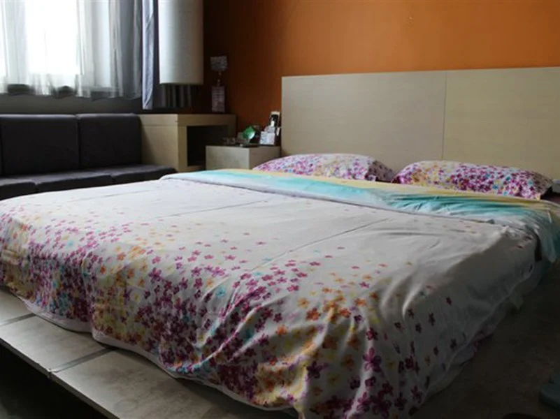 Home 1 Chain Hotel