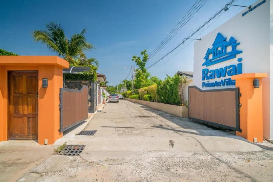 Rawai Private Villas - Pool and Garden