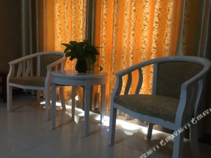 Yuntaishan Yunjie Hotel