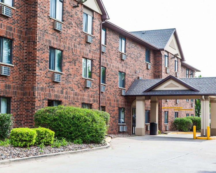 Quality Inn & Suites Ankeny - Des Moines