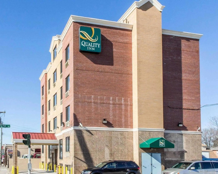 Quality Inn Floral Park