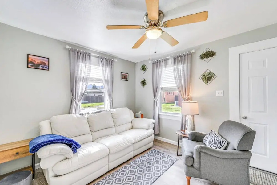 Cozy Norcal Cottage: 2 Mi to Redwoods & Beaches!