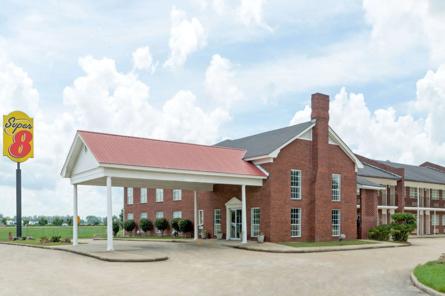 Super 8 by Wyndham Tallulah LA