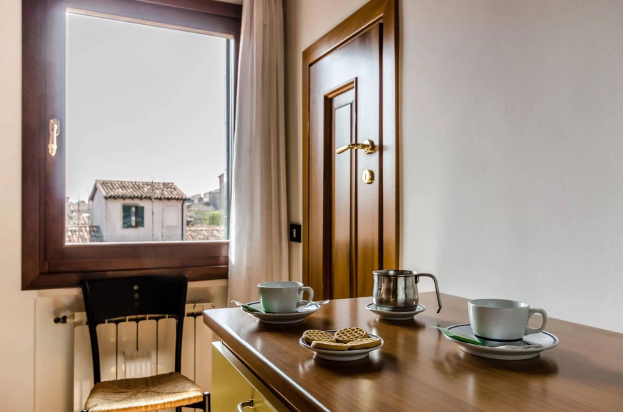 Venice Apartments
