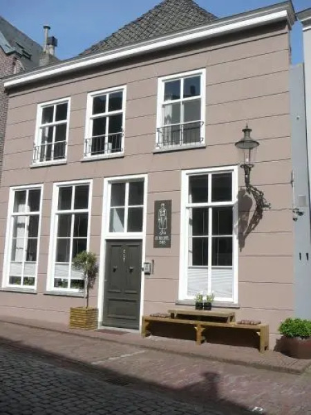 De Kolonel Bed and Breakfast