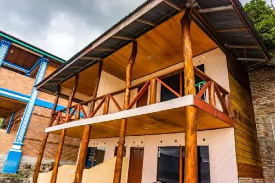 Reggae Guest House Tuktuk